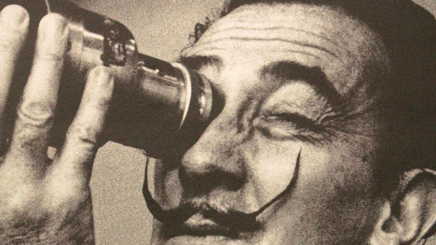 Varios forenses analizarán las muelas, los huesos y las uñas de Dalí