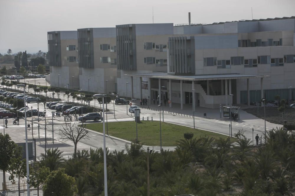 La rotonda del Hospital del Vinalopó en Elche