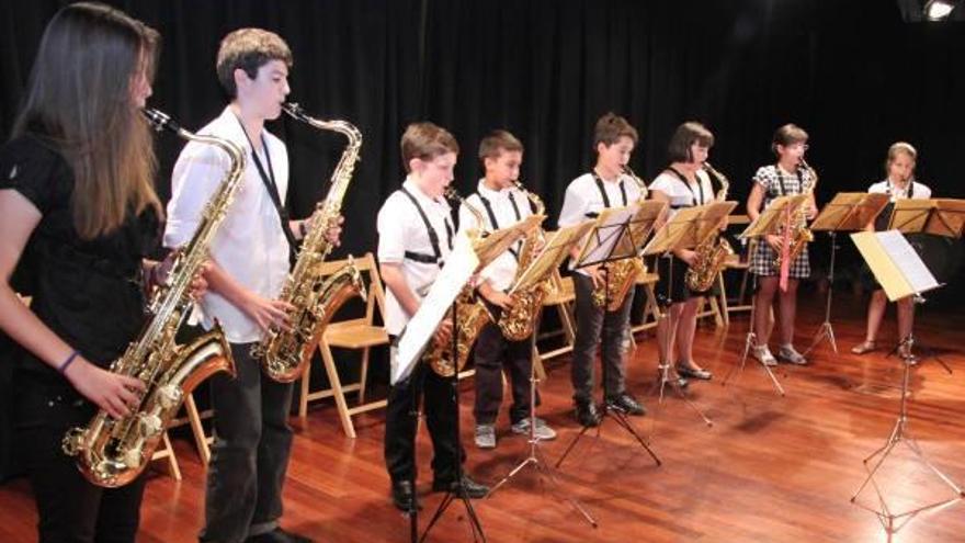 Clausura a ritmo de jazz