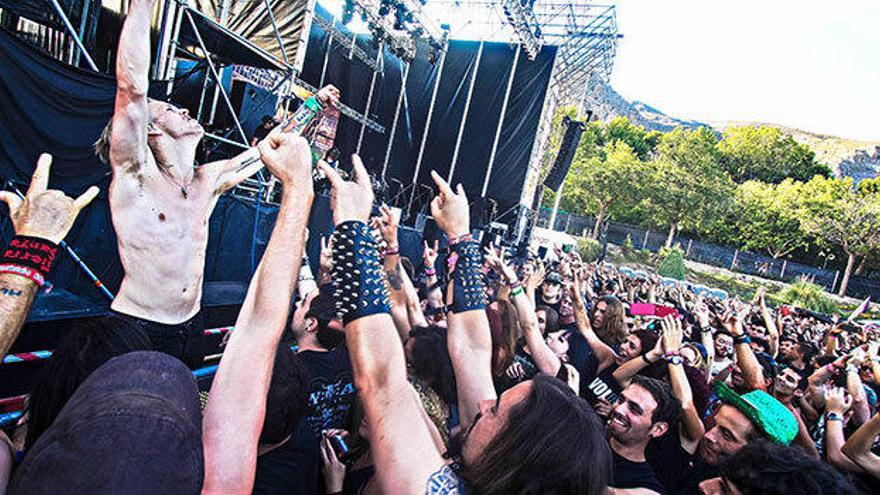 Asistentes al festival Leyendas del Rock de Villena en una imagen de archivo