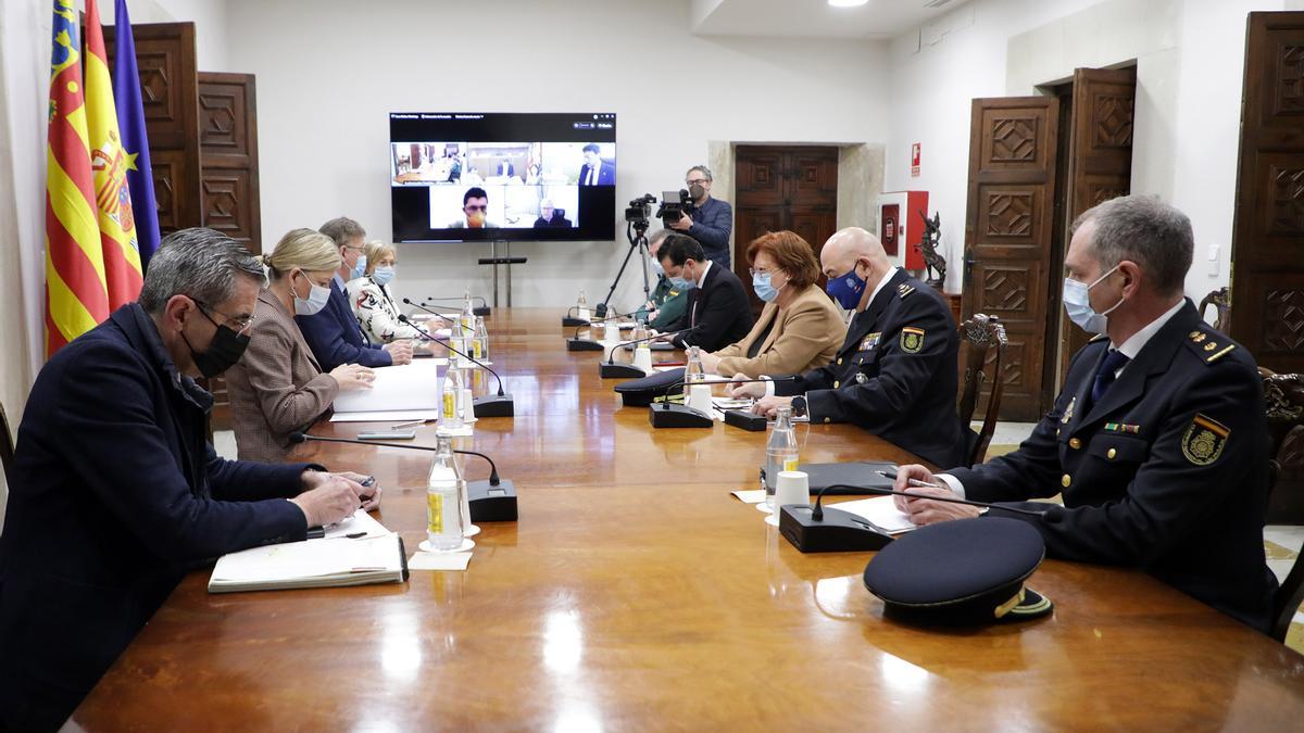 Reunión de seguridad de cara al próximo fin de semana y el puente.