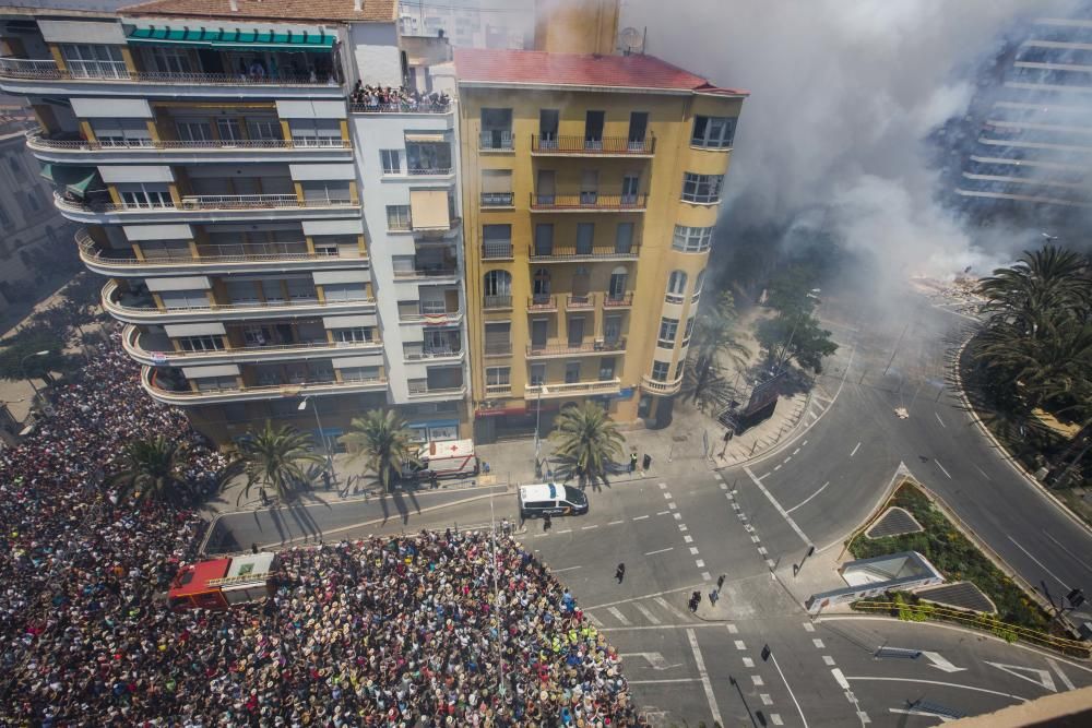 Hogueras 2018: Mascletá de las Hogueras de Alicante de 23 de junio.