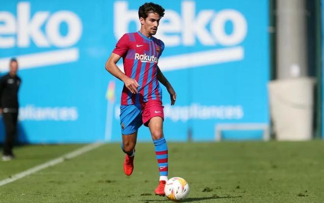 Álex Collado participó en el partido contra el Cornellá