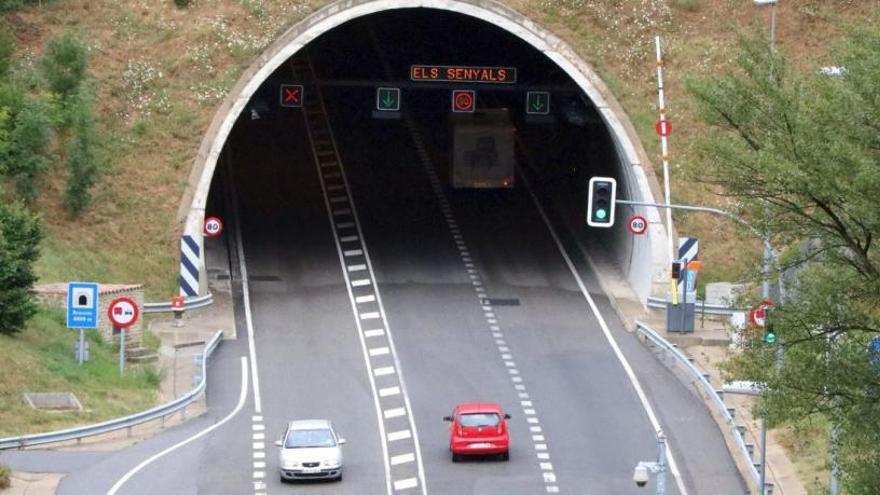 Restriccions de trànsit i un tall nocturn la setmana que ve als túnels de Bracons