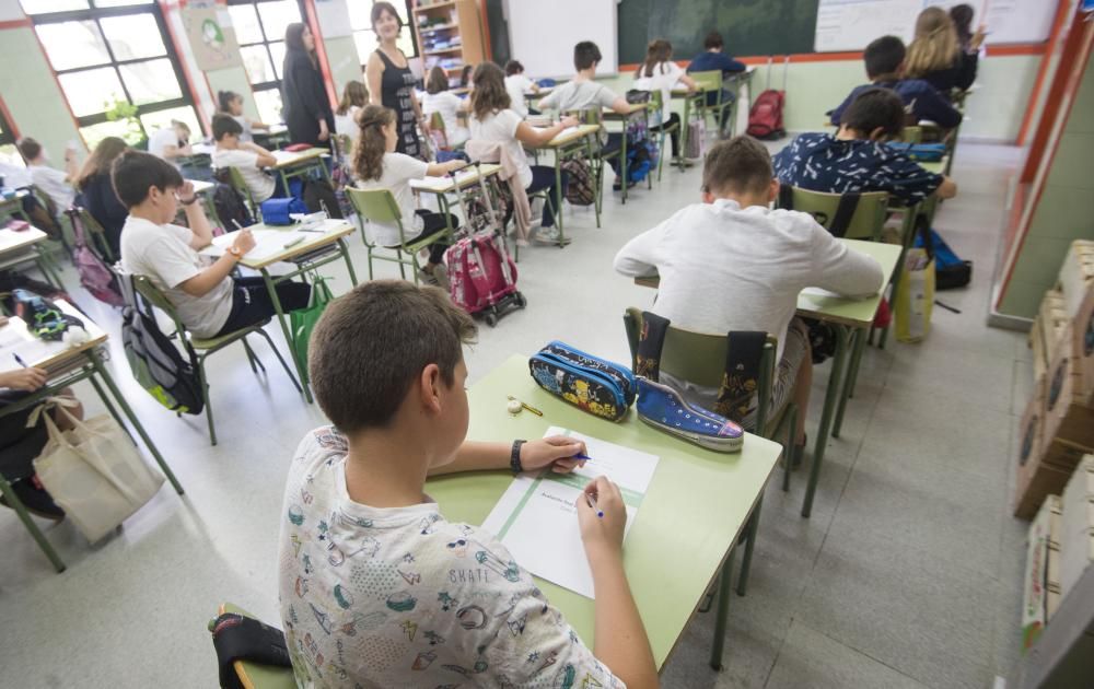 La Plataforma Galega en Defensa do Ensino Público cifró este mediodía en más de un 80% los alumnos convocados a las pruebas de evaluación de 6º de Primaria y 4º de ESO que no acudieron a realizarlas.