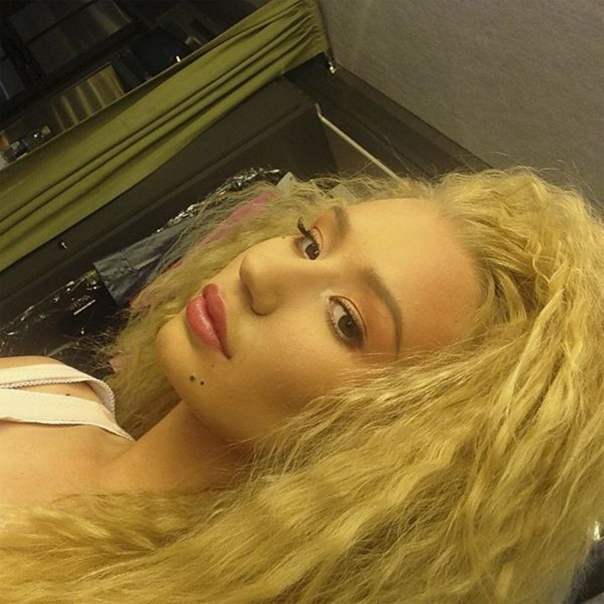 Iggy Azalea, pelo frito