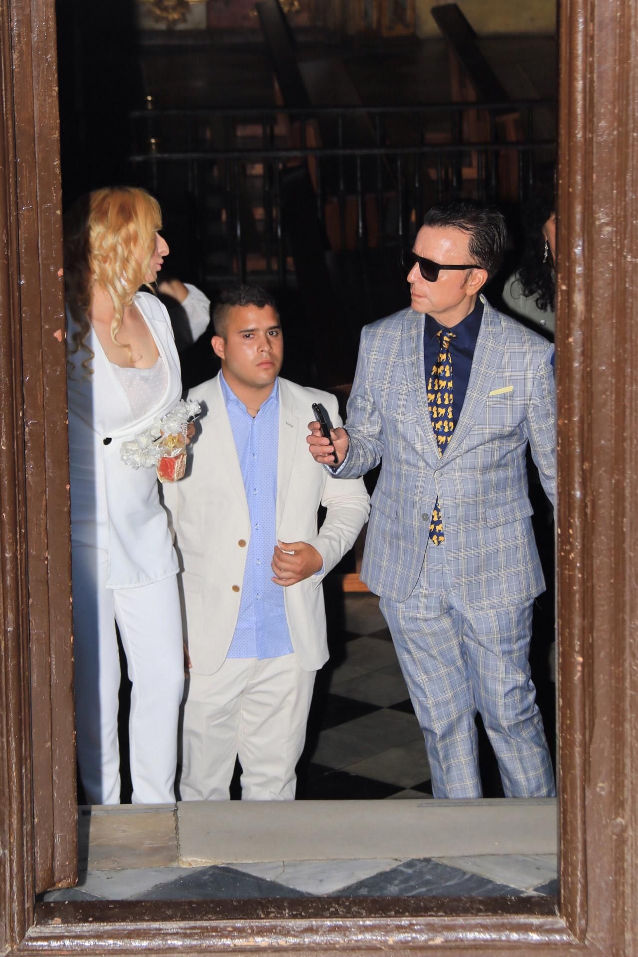 José Fernando, Michu y Ortega Cano en el bautizo de la hija de la pareja
