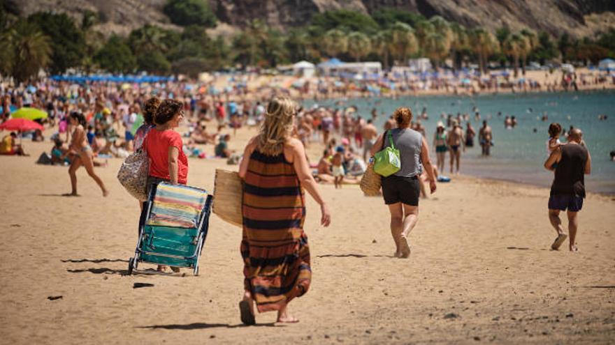 Detalle de la playa de Las Teresitas.