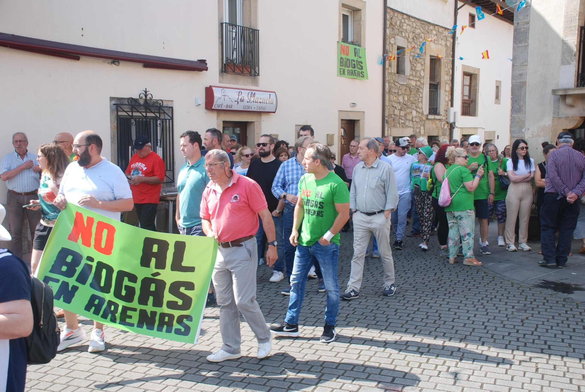 Manifestación contra la planta de biogás en Arenas de Cabrales