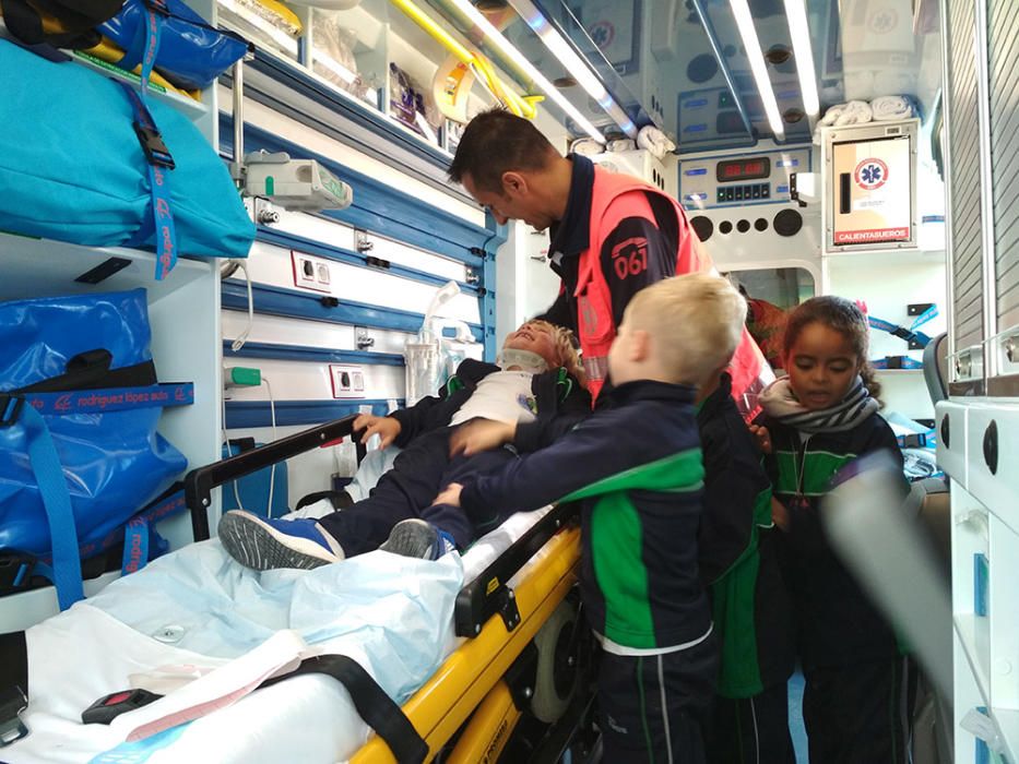 Un total de 23 alumnos de P5 del colegio Mestral (Ibiza) han visitado el servicio del 061 en el Hospital Can Misses, en una actividad organizada por la Unidad de Seguridad del Paciente.