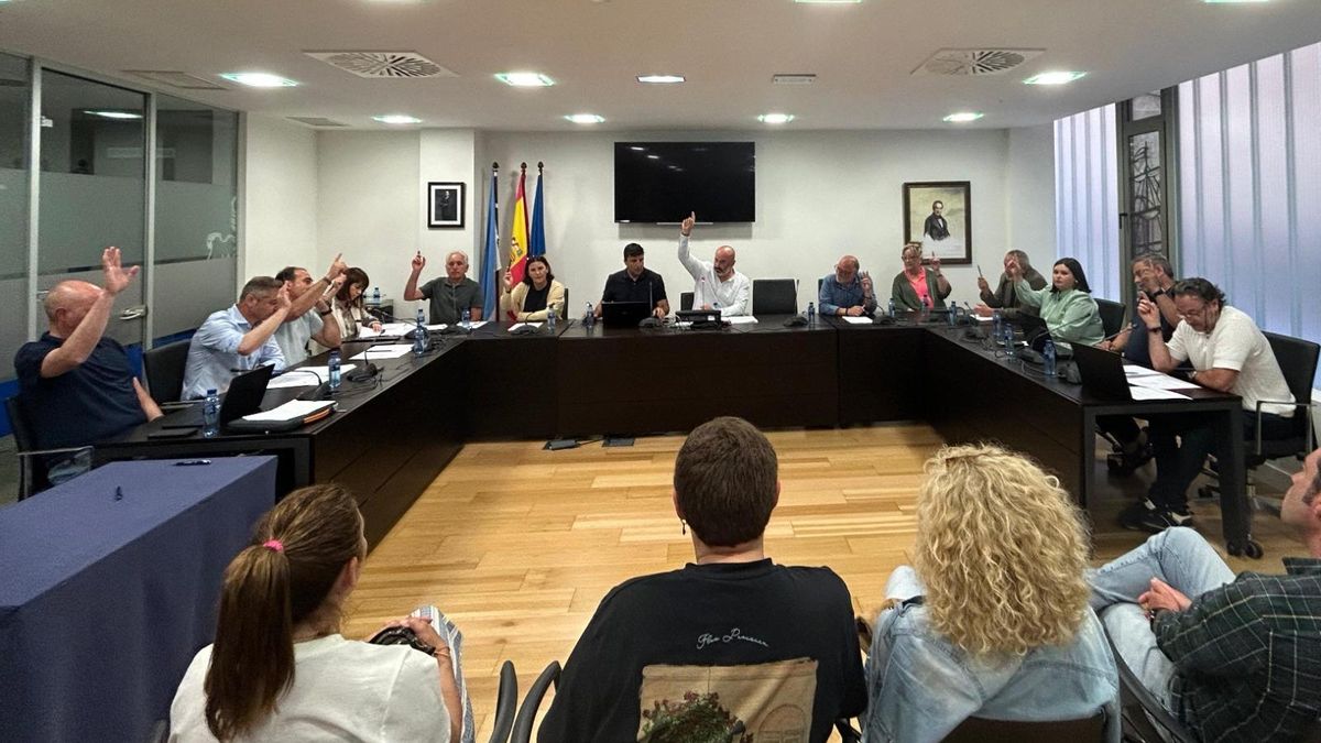 Pleno del Ayuntamiento en el que se aprobó la continuidad de la tramitación del plan urbanístico local