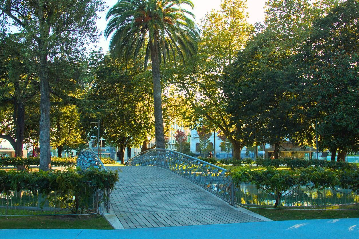 Parque Jardines de Pereda en Santander en España.