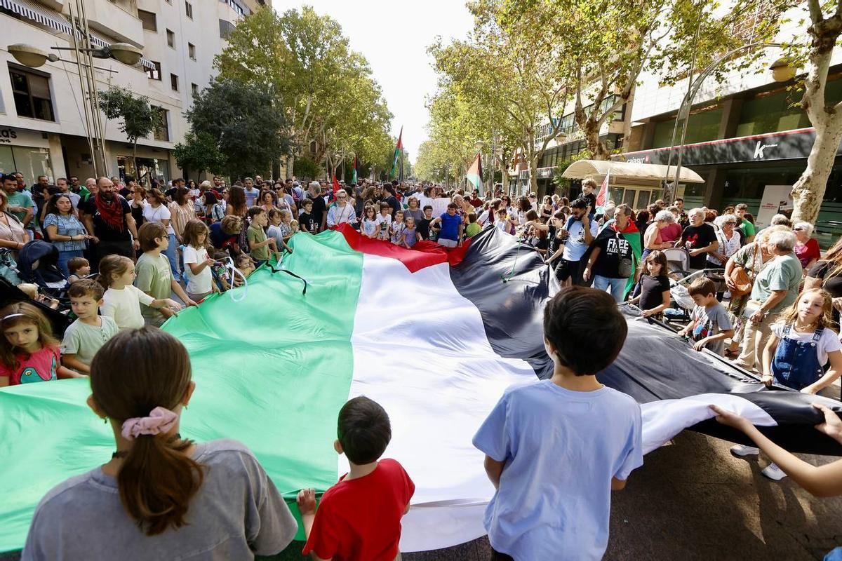 Manifestación por el pueblo palestino celebrada hoy en Córdoba.