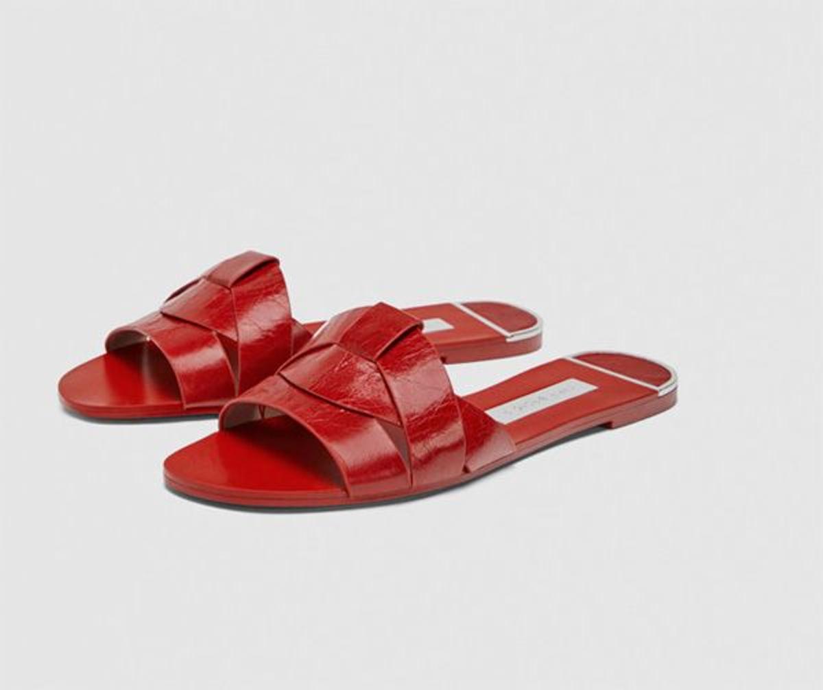 Sandalias piel cruzada rojas, Zara