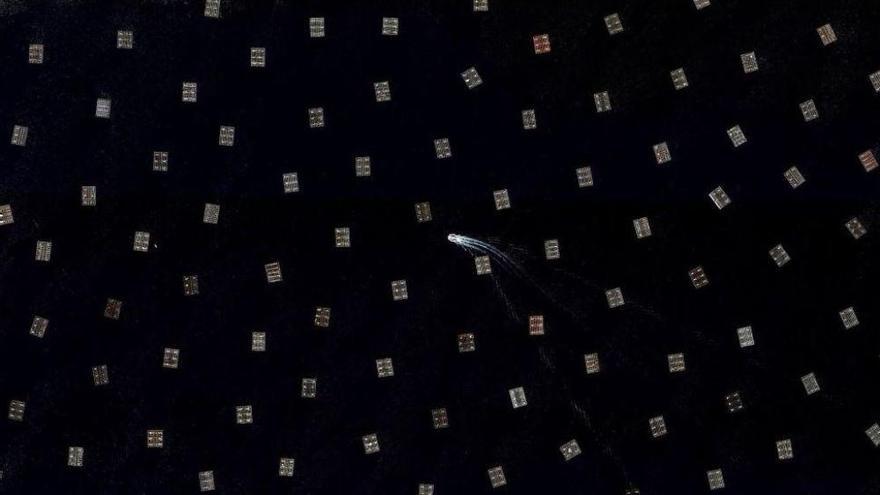 Imagen de las bateas de mejillón arousanas tomada desde satélite.