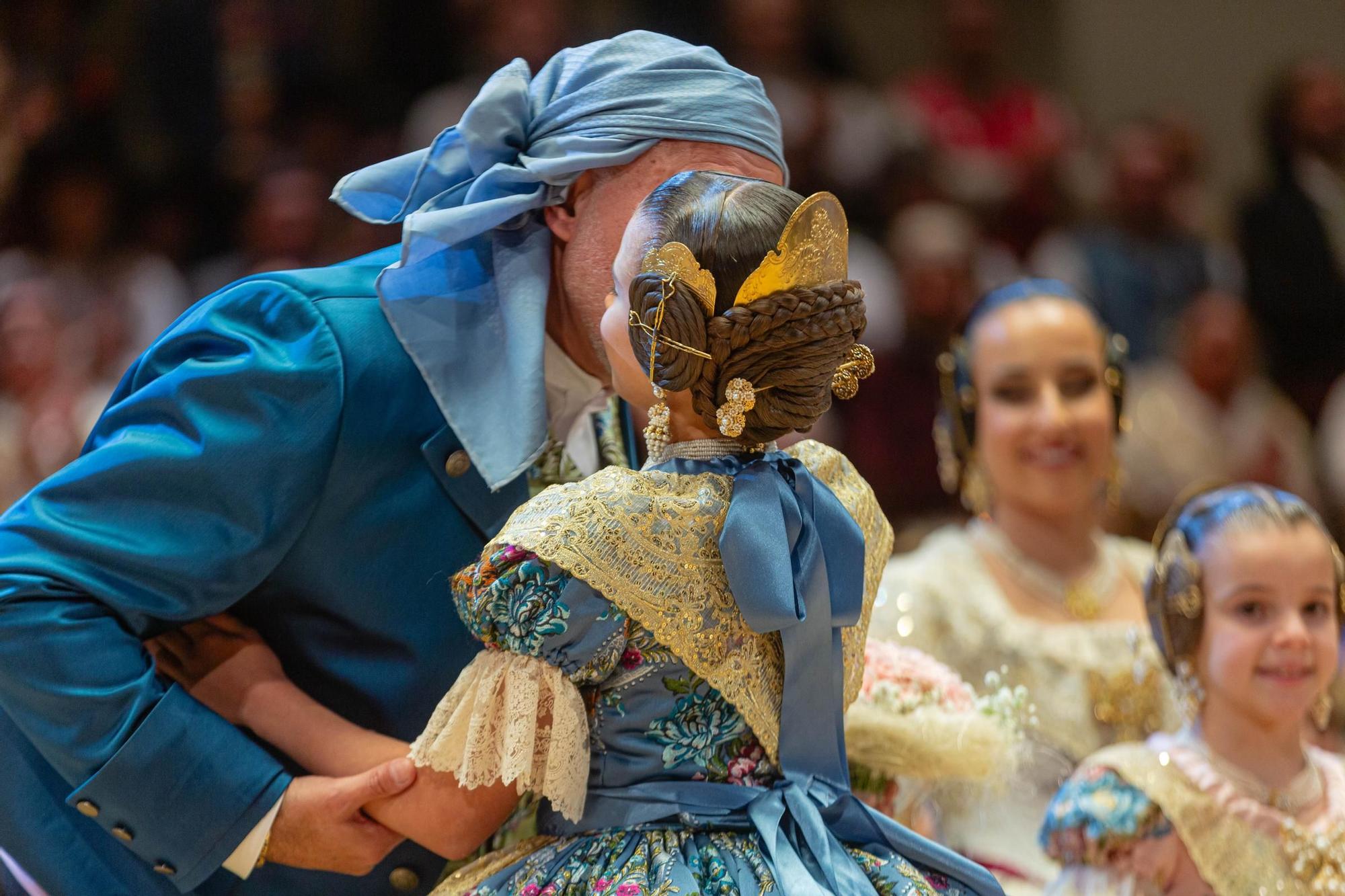 El emotivo estreno de Maria Estela y Marina en el Palau