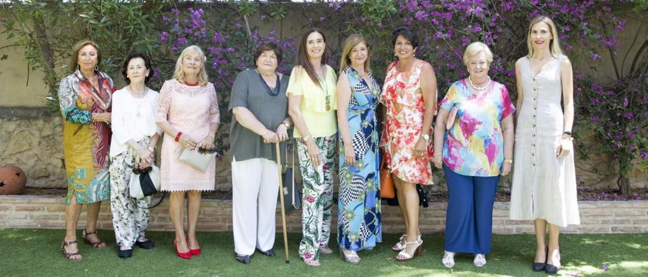 Nito Manero, Pilar Caturla, Victoria López Vilaplana, Conchita Senante, Paloma Arroyo, Leonor Martínez, Irene Koch, Amaya Gómez y Carmen Casanova.