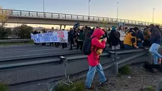 Última hora de la huelga de profesores en Barcelona: ¿Por qué han cortado la Ronda de Dalt y qué carreteras están afectadas?