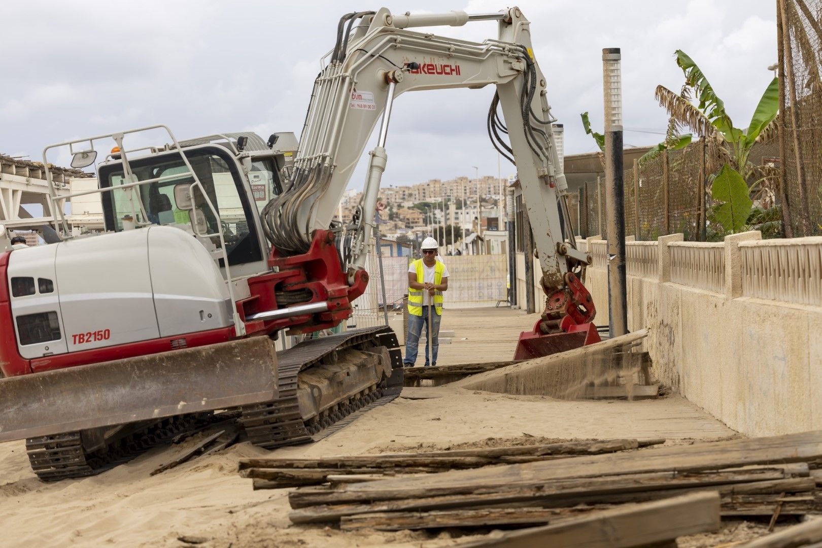 Inicio de las obras de renovación de la senda peatonal de La Mata con un presupuesto de casi 4 millones de euros