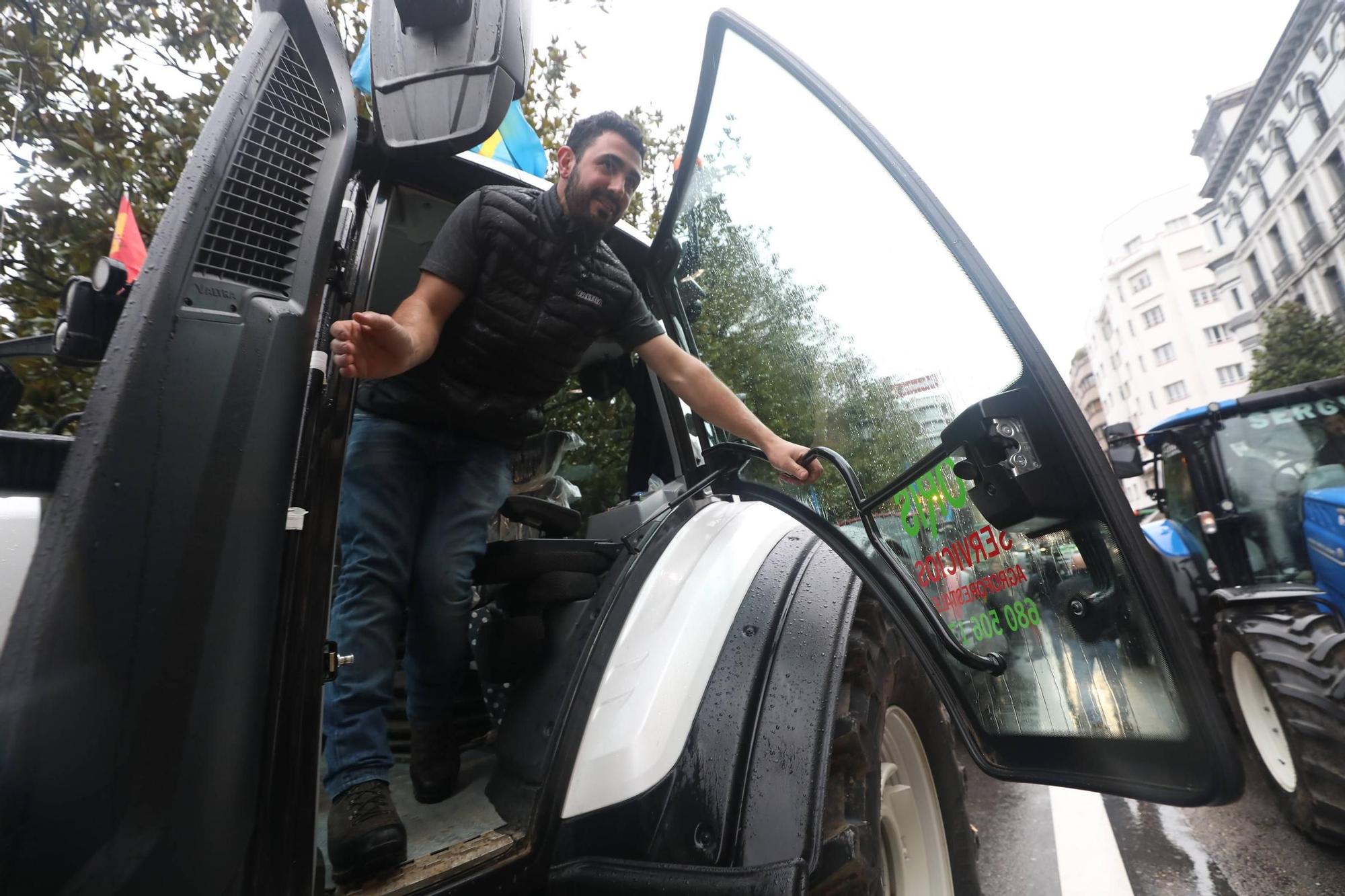 Protestas de los ganaderos y agricultores en Oviedo