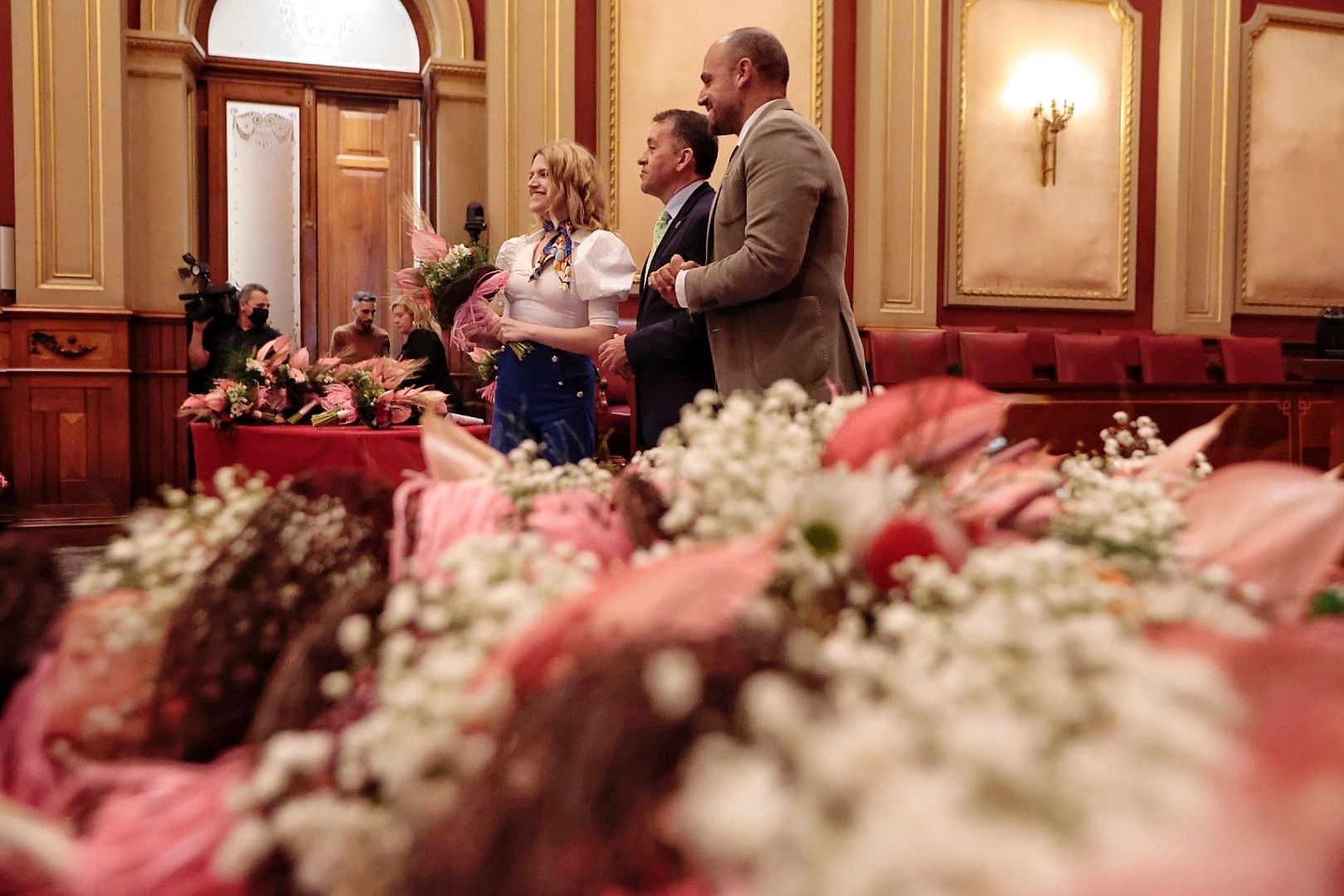 Recepción del alcalde a las candidatas a reina de las Fiestas de Mayo de Santa Cruz