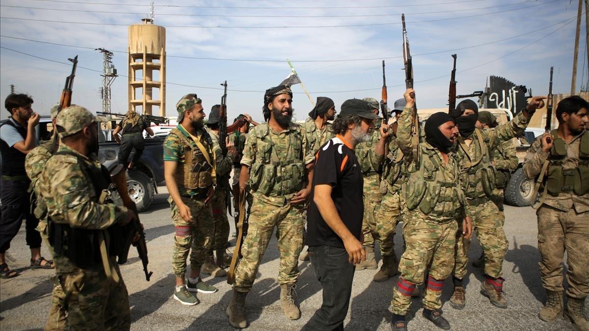 zentauroepp50396956 turkish backed syrian fighters are pictured in the town of a191014160643