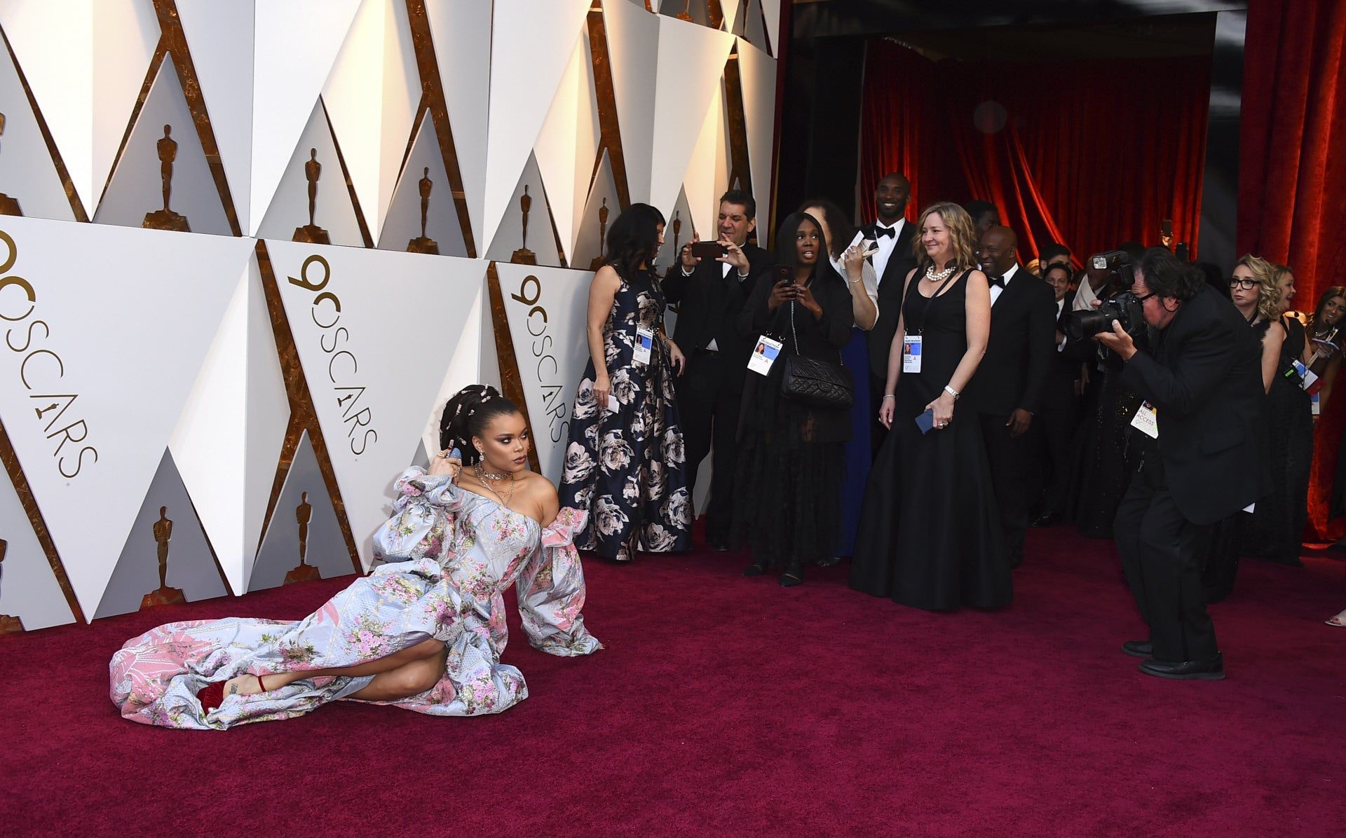 Andra Day se monta un 'shooting' en los Oscar