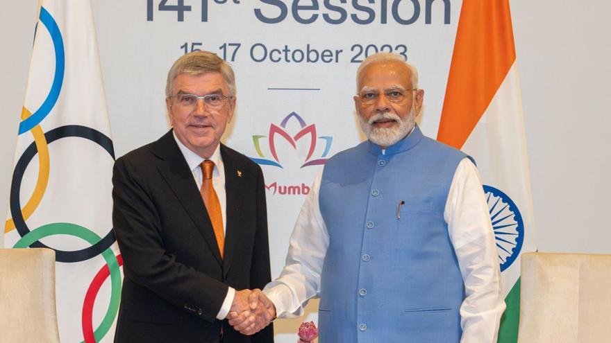 Thomas Bach, presidente del COI, con el primer ministro indio, Narendra Modi. |  // COI