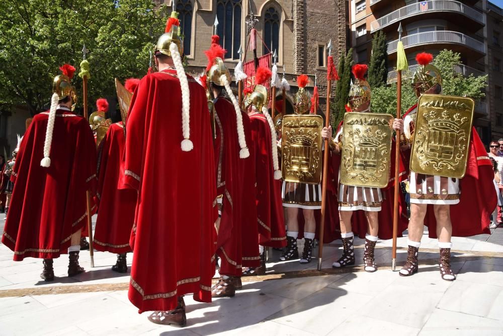 Benedicció de Rams davant l'església de Crist Rei de Manresa i desfilada dels Armats