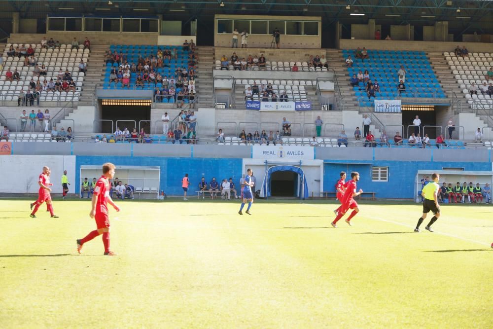 El partido entre el Real Avilés y el Praviano, en imágenes