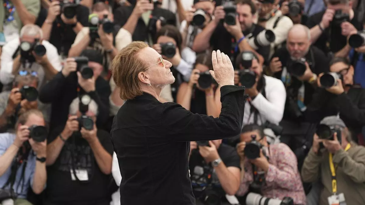 Bono y Kristen Stewart dan rienda suelta a sus 赤nfulas
