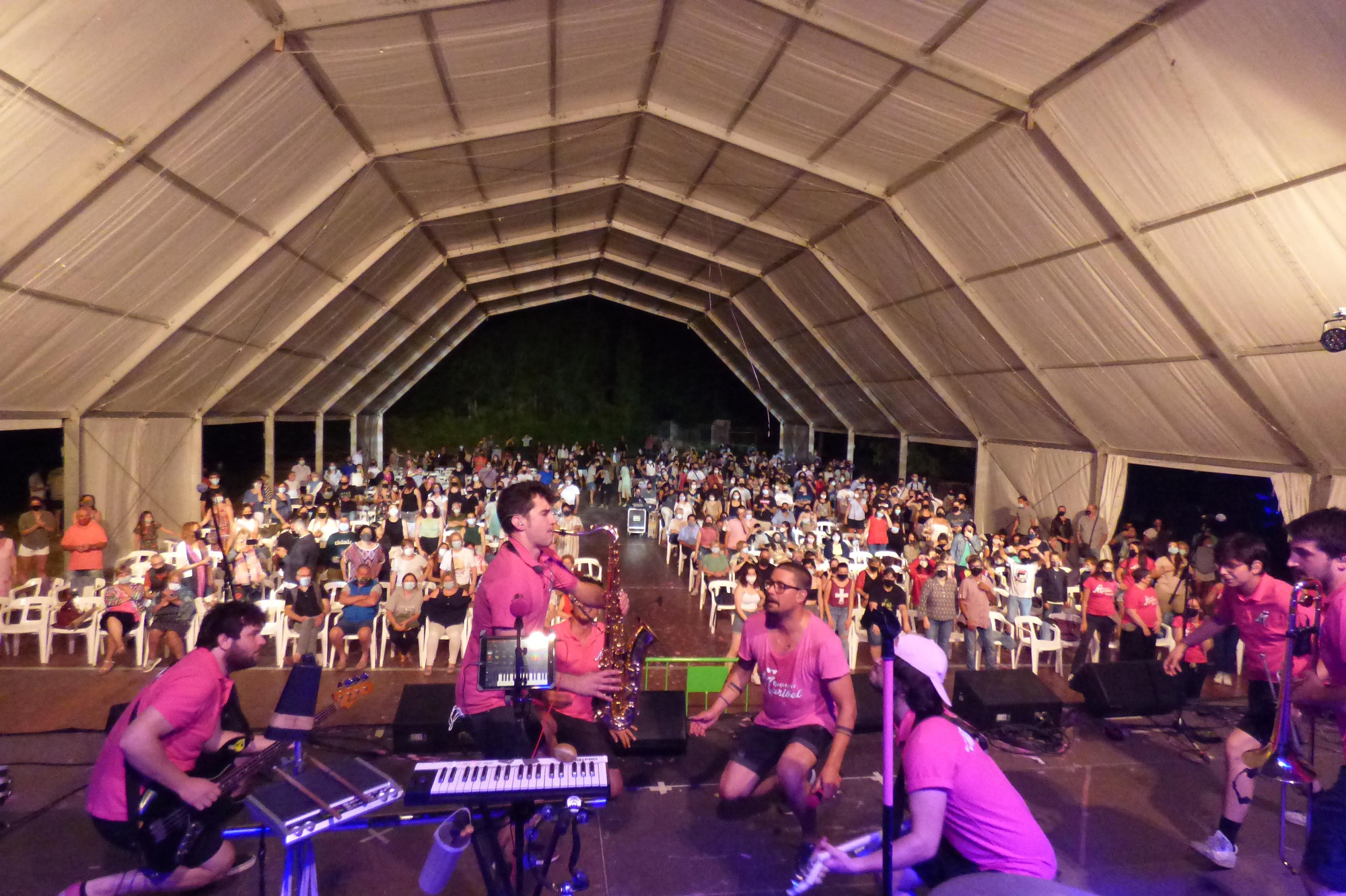 Les festes de Sant Pere de Figueres han obert la porta a un estiu musical i de diversió