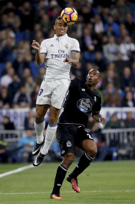 El Dépor cae ante el Real Madrid en el descuento