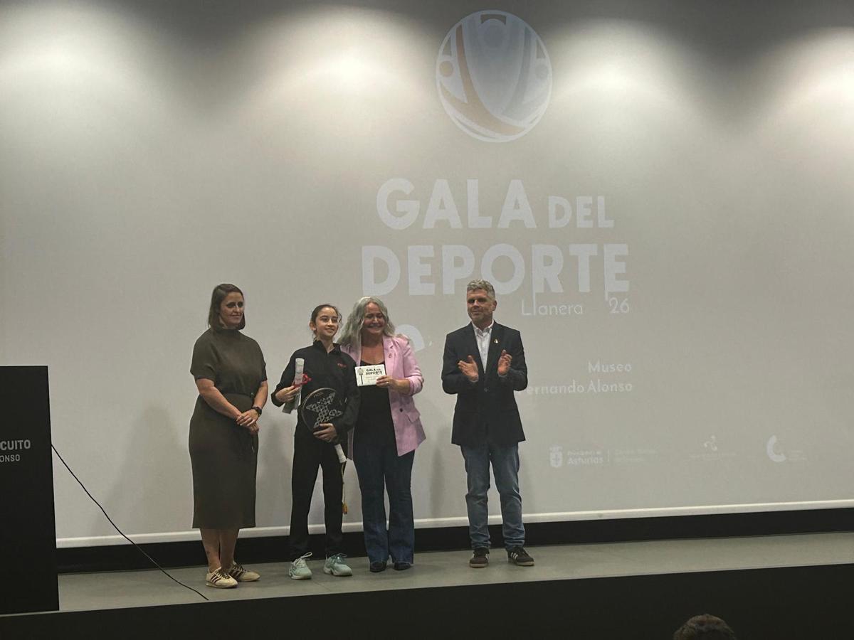 Las imágenes de los premiados en la Gala del Deporte de Llanera Las imágenes de los premiados en la Gala del Deporte de Llanera