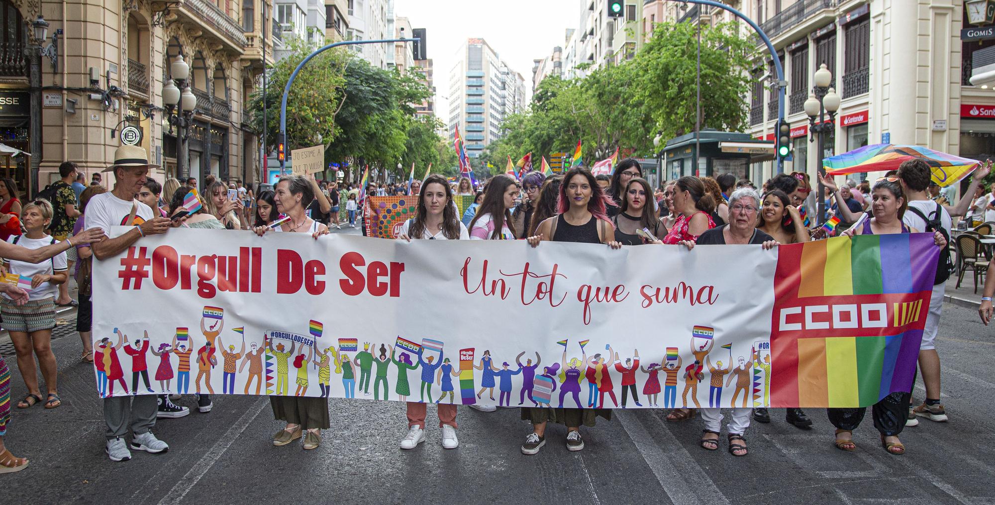 Alicante celebra la primera manifestación del Orgullo 2022