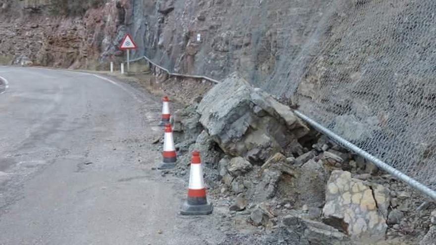 Las Cortes piden el arreglo de la carretera de la Guarguera