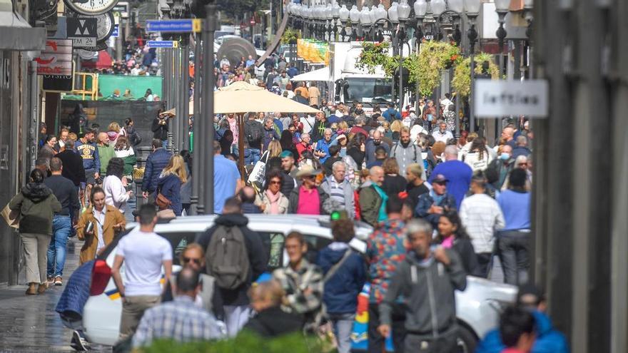 La población canaria crece más por la llegada de españoles que de extranjeros