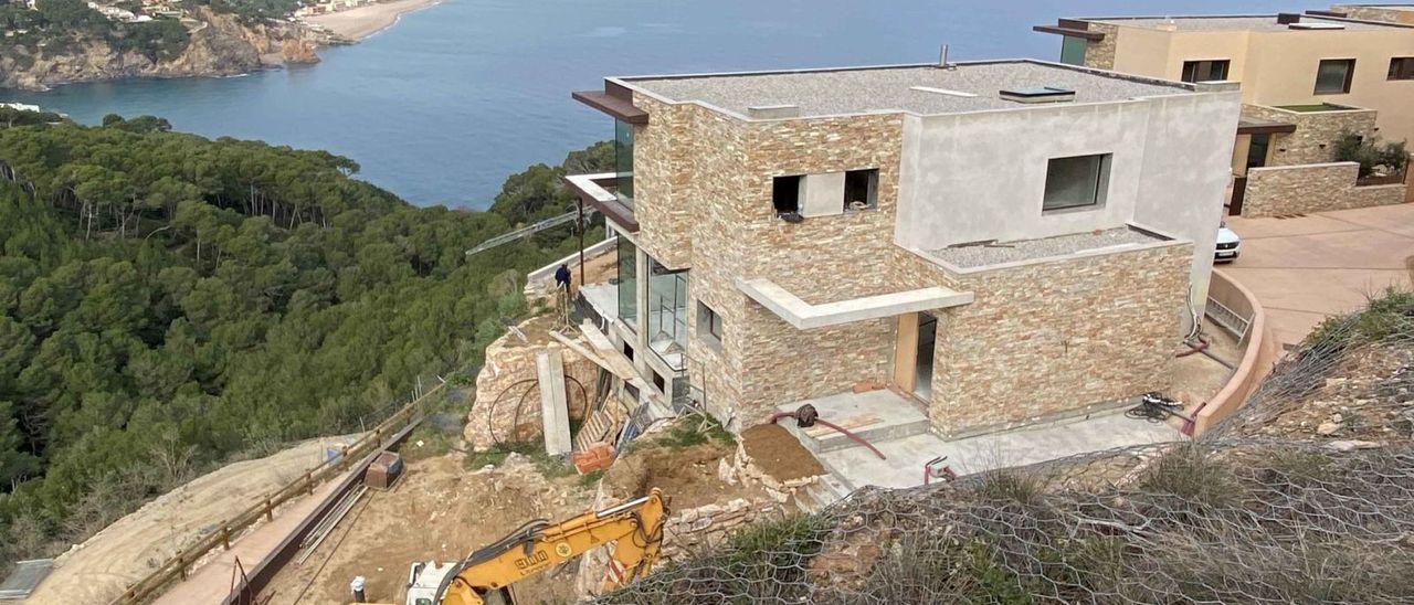 Un apartament en construcció a prop de la platja de Begur