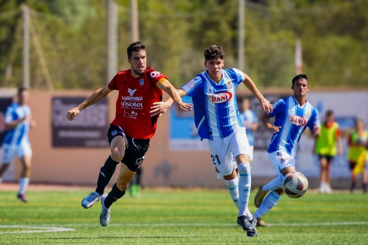 Una acción entre el Espanyol B y el Formentera.