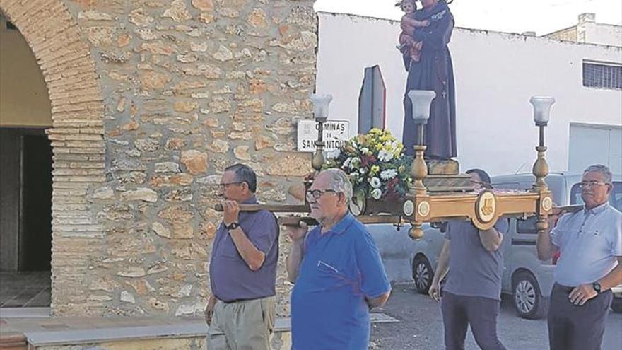 Almassora mantiene la fiesta de la partida de Sant Antoni
