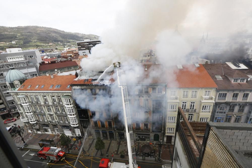 Incendio en la calle Uría de Oviedo