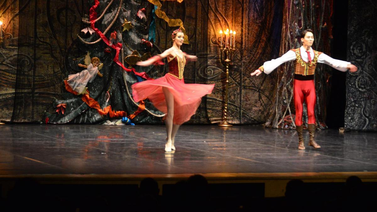 Danza del Ballet Imperial Ruso en el Auditorio.