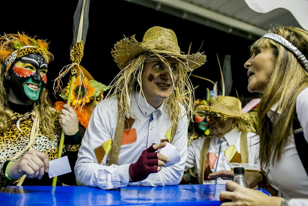 Búscate en las fotos del Carnaval en Benidorm