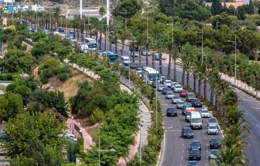 Benidorm registra las primeras retenciones de la operación salida de agosto