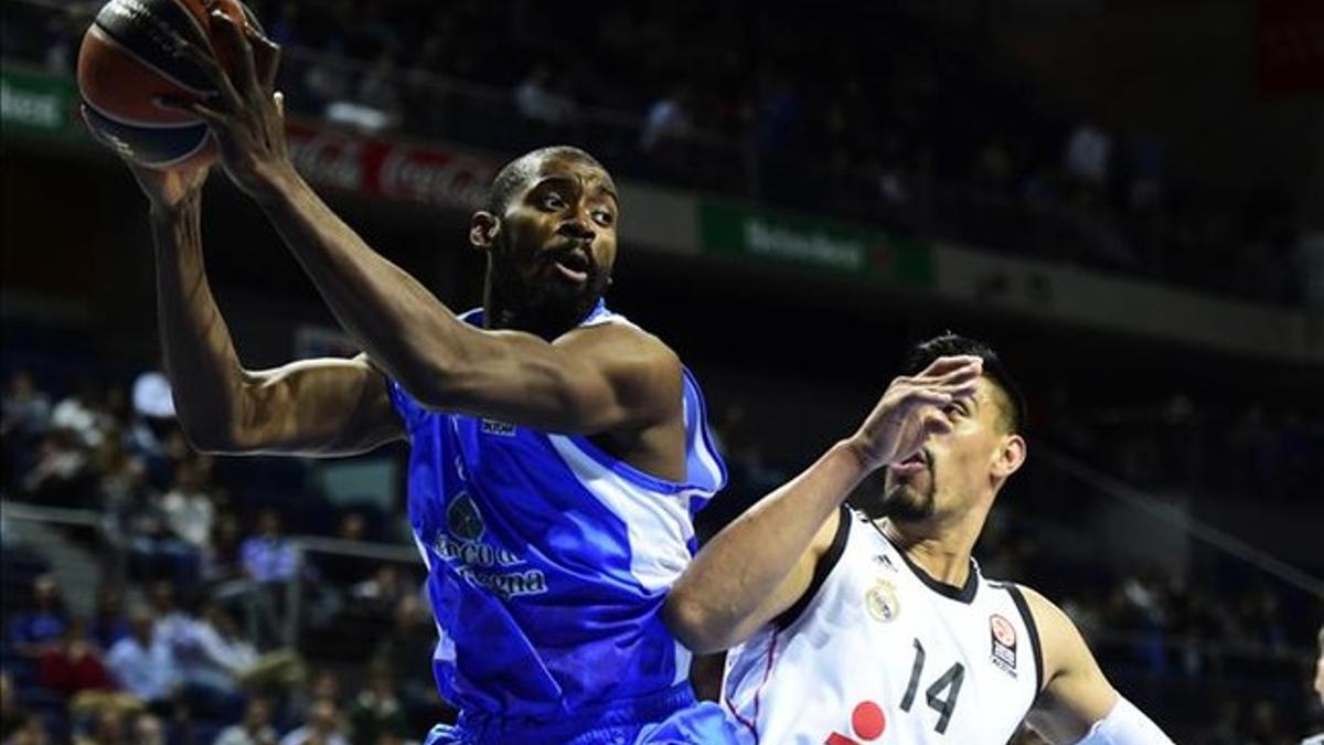 Shane Lawal aportará rebote e intimidación, procedente de la Lega italiana