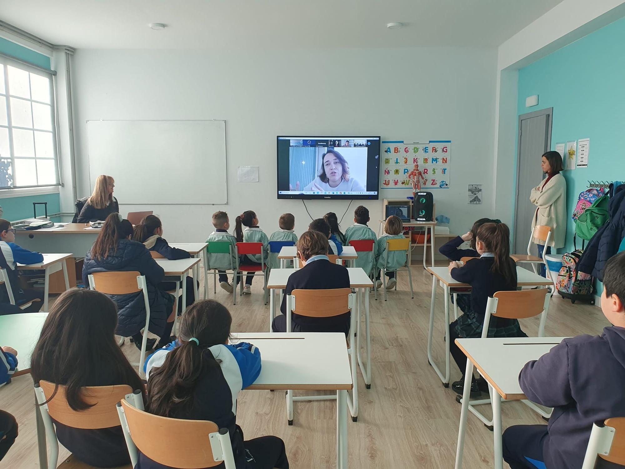 11 F: "A ciencia si é cousa de mulleres"