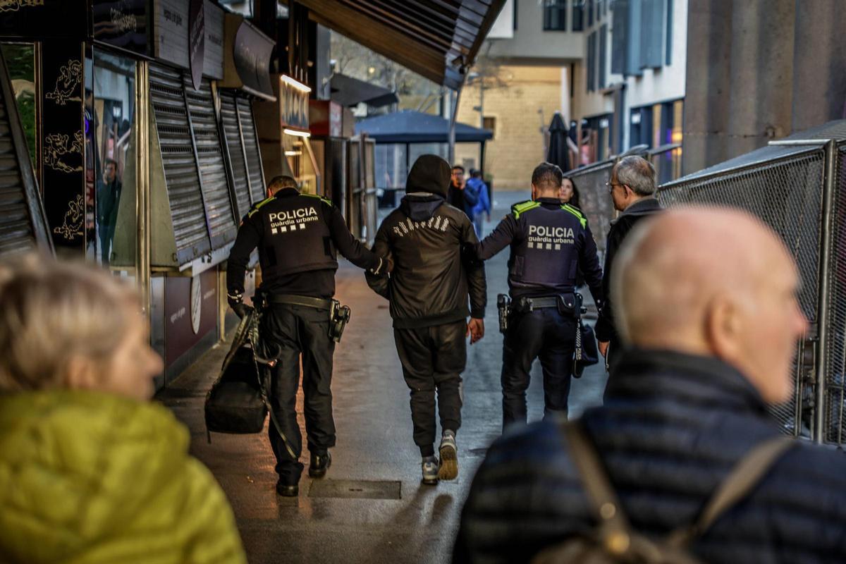 Ofensiva policial y judicial para acabar con la impunidad de los multireincidentes en Barcelona