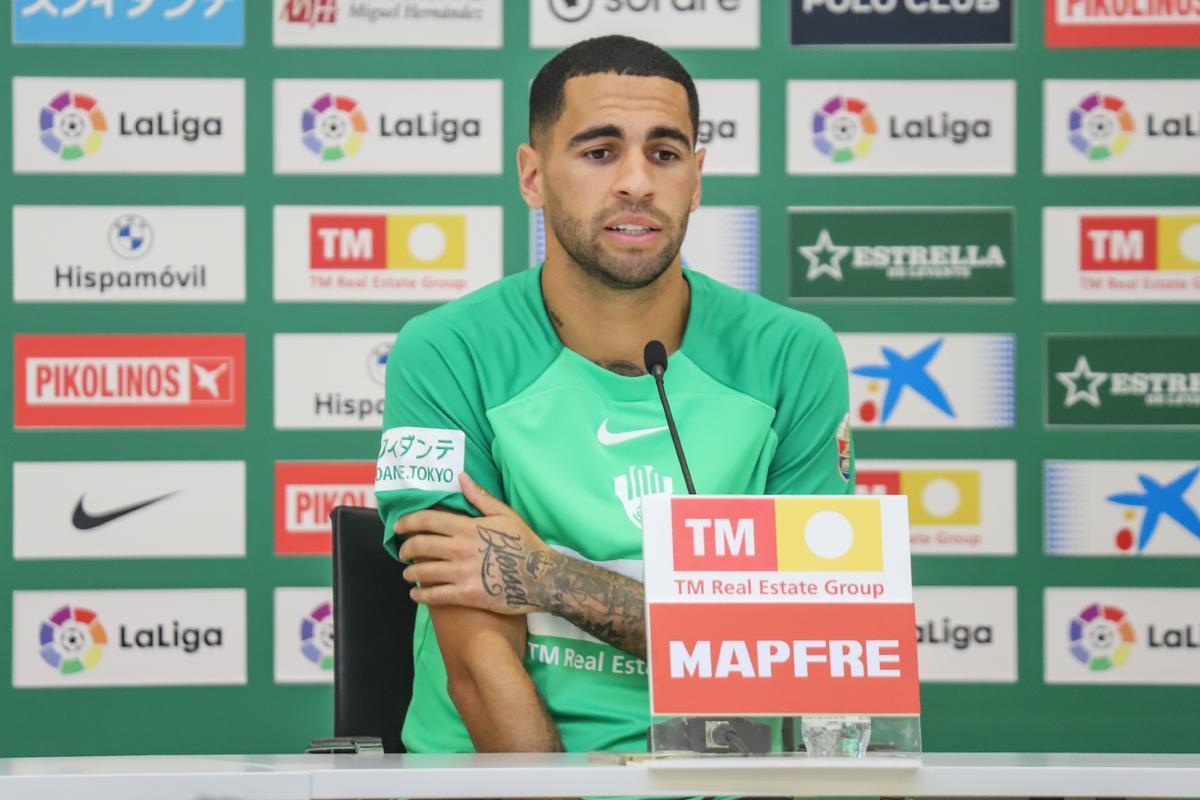 Omar Mascarell, en la sala de prensa del estadio Martínez Valero