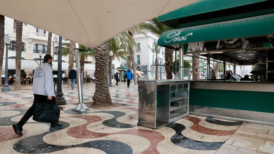 El Consell Jurídic Consultiu da luz verde al desalojo del histórico kiosco Peret de la Explanada de Alicante