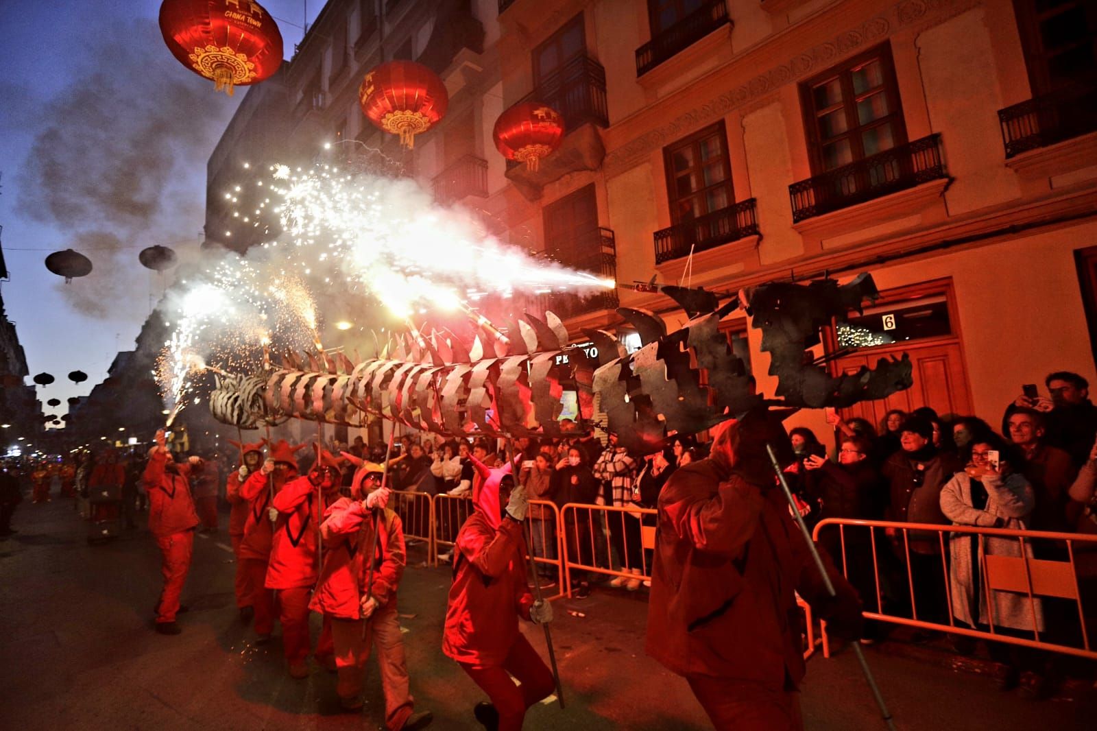 València recibe el nuevo año chino en una multitudinaria celebración